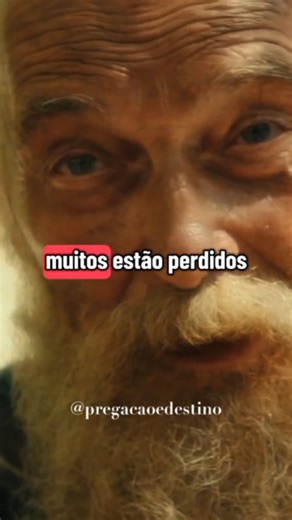 Na Bíblia, o pecado é "errar o alvo", ou seja, desobedecer a Deus, ir contra os Seus padrões de retidão, e também omitir o que é certo. O pecado afasta as pessoas de Deus, gera consequências como a morte e o mal no mundo, mas a Bíblia oferece a solução através de Jesus Cristo, que pagou pelos pecados e oferece perdão e um novo caminho para aqueles que se arrependem e O seguem. #deus #viral #bibliasagrada #biblia #reflexao #crescimentopessoal | Diogo Pereira