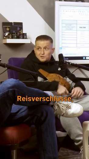 BÜRO21 | Schon einmal ist zu viel! 😂 Nutzt ihr den Hosenstall eigentlich so wie er gedacht ist? 🤔 #hosenstall #toilette #podcast #podcaster #büro21 | Instagram