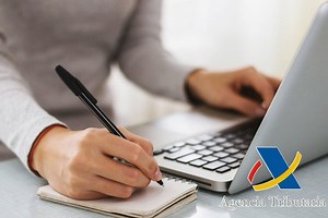 Este simulador de la Declaración de la Renta 2022 te dice si te va a salir a pagar o a devolver: así puedes usarlo