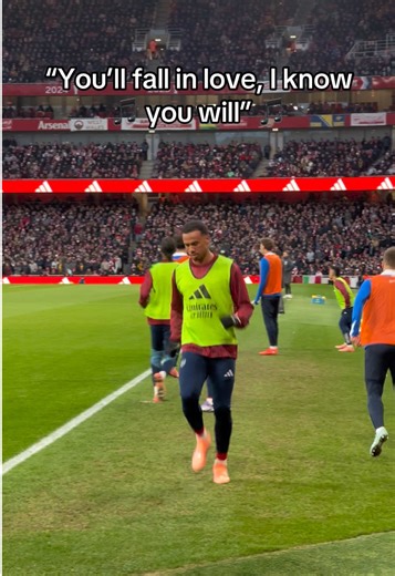 Big Gabby is back‼️ Gabriel Magalhães returns for Arsenal after missing the last nine games through injury 🤕 Warming up as a substitute pitchside before coming on for Miles Lewis-Skelly to seal a win for Arsenal v Brighton and Hove Albion #arsenal #emiratesstadium #gabrielmagalhaes #gabriel @arsenal @Gabriel Magalhães