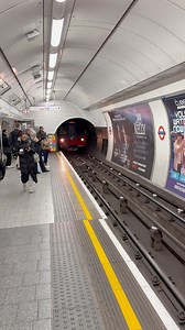 London Underground Northern Line Train #London #fblifestyle #londonunderground | We Love London