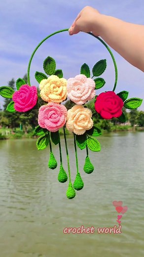 Handmade Crochet Flower Pendant Tutorial