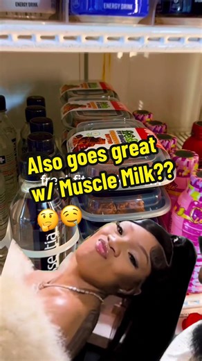 When the fridge is stocked and the snacks hit harder than the beat—you already know. PeaNutty Butter Brownie Bites = high protein, low sugar, BIG flavor. Convenience ain’t in the pantry no more… it’s chillin’ in the fridge. Credit: GIF by Glorilla & T-Pain Tap in → FreshFitSnacks.com 🥶 — #fyp #FreshFitSnacks #FridgeSnacks #ProteinBrownieBites #SnackSmart #ElonMusk #DogeCoin #TeslaVibes #RobinhoodInvesting #XRPCommunity #Trump2024 #ChocolateLoversUnite #PeanutButterAddict #HighProteinSnacks #Fre