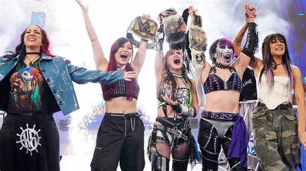 Look back at this week’s Friday Night SmackDown to revisit the show’s most shocking, exciting and incredible moments! | WWE Top 10