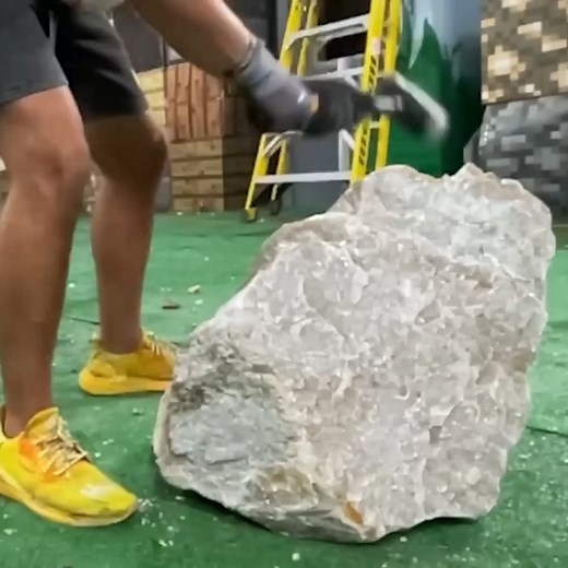 6.8K views · 133 reactions | Strongest Man VS Badrock! 勞 | PrestonPlayz | Facebook