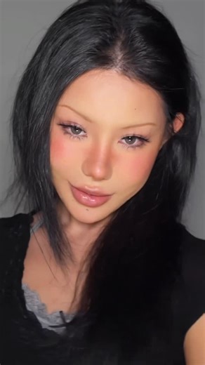 🦋𝒁𝑶𝑬 on Instagram: "Using multi purpose glossy cream GC400 and cream powder CP301 from red chamber @redchamber_cosmetic to recreate Nina Park’s iconic look! #makeup #ninapark #makeuptutorial #cleangirl #makeuptransformation"