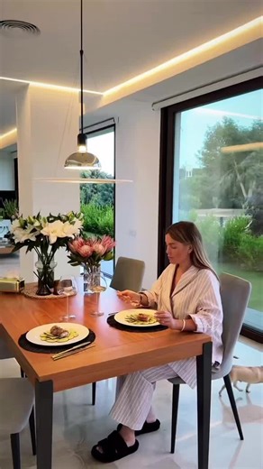 Ingredients： • Zucchini • Truffle olive oil • Salt, pepper • Mint • T...