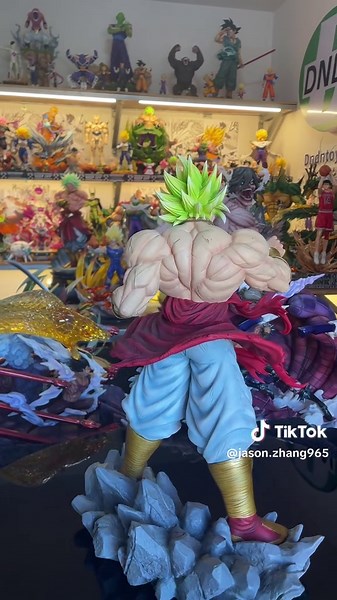 【Break Studio – Broly 2.0 | Legendary Super Saiyan】 💥 “Unleash the unstoppable rage of the Legendary Super Saiyan!” Break Studio proudly presents Broly 2.0, a reimagined masterpiece capturing the raw fury and destructive power of Broly in his legendary transformation. ✨ Product Highlights: \t•\tBrand: Break Studio \t•\tCharacter: Broly \t•\tVersion: 2.0 (Legendary Super Saiyan) \t•\tSeries: Dragon Ball Z \t•\tMaterial: Resin PU \t•\tCategory: Premium GK Statue 🔥 Key Features: \t•\tDynamic scul