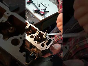 Ventilführung wechseln Ventilschachtdichtung wechseln Ventil Werkzeug Zylinderkopfhalterung