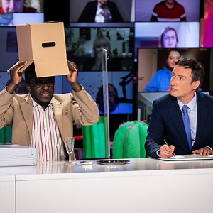 Ils sont de retour dans Le Grand Cactus ! Notre Premier ministre, Alexander De Croo, et le porte-parole interfédéral Covid, Yves Van Laethem, annoncent trois mesures phares et un kit resto safe ! Cela devrait changer notre quotidien... ou pas ! | Le Grand Cactus - RTBF