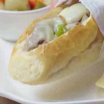 Chilly Cheesesteak Wrapping Sandwich ساندوتش ستيك لحم مع جبنة