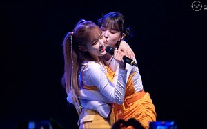 『朴莳恩被啵啵现场!』221007 STAYC京仁女子大学校庆舞台 莳恩4K直拍 RUN2U+BM+SO BAD+ASAP+有色眼镜_哔哩哔哩_bilibili