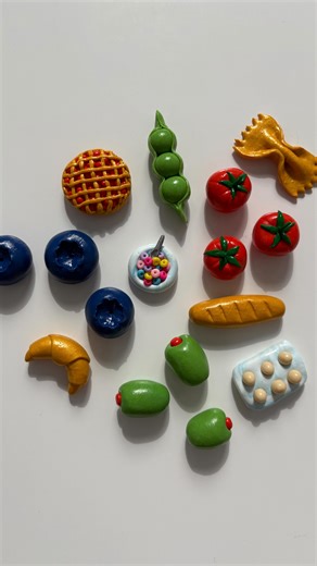 Ev’s Foodie Diaries on Instagram: "The ultimate therapeutic crafternoon involves making these polymer clay magnets 🫶🏻 Perfect as a gift for your foodie friends or for your own fridge 🤗 All you need is different coloured polymer clay (I got mine from Kmart),a bit of Pinterest inspo, super glue, mini magnets and some patience 😅 P.s. DIY Christmas gifts anyone? 💛 #DIY #Crafts #Crafting"