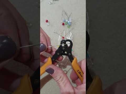 Eye pin bracelet with drop detail