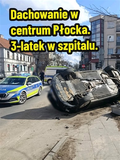 Około godz. 11 na skrzyżowaniu ul. Bielskiej/Sienkiewicza doszło do zdarzenia drogowego. 🔴 Ze wstępnych ustaleń policjantów wynika, że 61-letni kierujący pojazdem Kia najprawdopodobniej zmieniając pas ruchu uderzył w 27-letniego kierującego Audi. Po zderzeniu pojazdów kierujący Audi dachował. W wyniku poniesionych obrażeń do szpitala trafiło 3-letnie dziecko (podróżujące Audi) Kierujący byli trzeźwi. ‼️ Utrudnienia w ruchu mogą potrwać do godz. 14. #nasygnale #policja #plock #wypadek