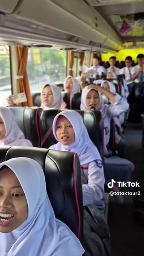 SMAN 1 Andong TOTOK TOUR Goes to Campus Jogjakarta