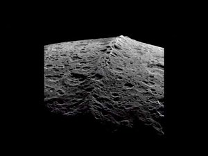 Mission Saturne | Extrait : Des satellites intrigants