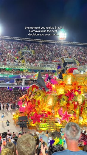 Experience the Magic of Carnaval in Rio de Janeiro
