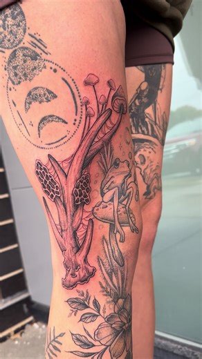 Addi’s Unique Tattoo Journey: Transforming a Leg