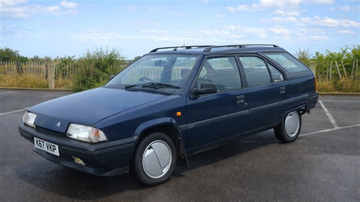 Discovering the unique design of the Citroën BX estate