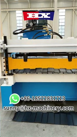 Car body panel rolling forming machine