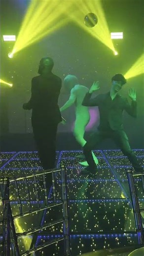 Aliens at the 18th birthday party #planetadasgemeas