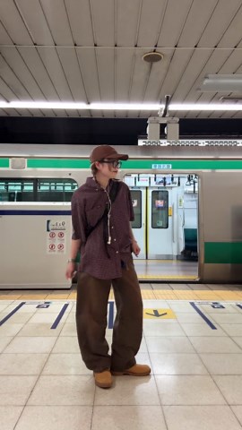 #PR #GU みんなが恋愛してて気持ちが無くなってくるのってどんなとき？ @【公式】GU (ジーユー) のデニムパンツが革命的に加工感が可愛すぎる、、、。 足長効果も抜群すぎる #gu_brrelleg #GUバレルレッグ #GUパンツ #デニム #古着 #ストリート #fypシ #おすすめ #夏服