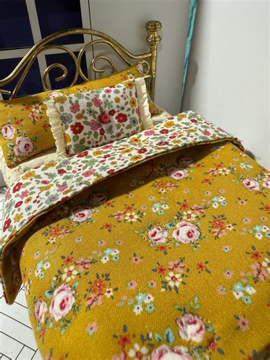 Dollhouse Miniature 1:12 Scale Bedding Set Quilted Dainty Rose - Etsy