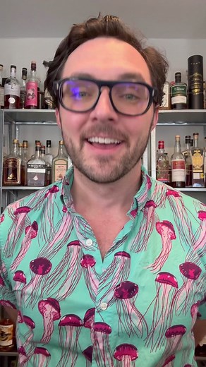 If you love tequila here are some rums you NEED to try. Puerto Angel Añejo 🇲🇽 Ron Pepón Blanco 🇵🇷 La Cañada Rum 🇲🇽 Dakabend Blanco 🇲🇽 Paranubes Añejo 🇲🇽 And yes…Mexico distills rum (aka aguardiente de caña). We’ll have to put this to the test with @Rob Gerard Make sure to tag a tequila lover you know ❤️🙏 #rum #tequila #recommendations