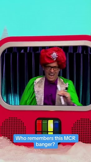 Who remembers this classic?! ❄️☃️❤️ we need another MCR x Yo Gabba Gabba collab! #yogabbagabba #mychemicalromance #mcr #everysnowflakesdifferent