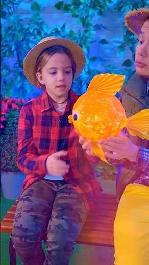 🐠MAKE A COLORFUL FISH with PAPER and BALLOON MAGIC! 🎨🎈 #shorts #CRAFT
