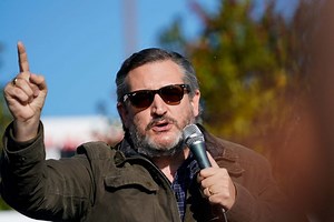 Ted Cruz ‘certainly looking’ at 2024 White House run