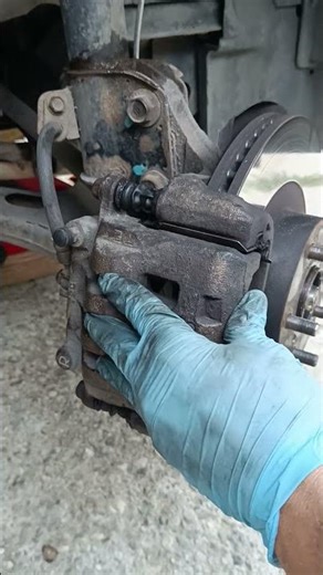 Subaru outback bad brakes? part 3 - testing brake caliper movement passenger side