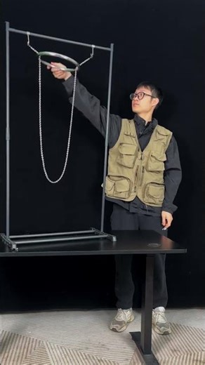 This Ring Defies Expectations | Physics Explained #PhysicsExperiment #ScienceExplained#PhysicsTrick