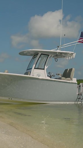 1.7K views · 27 reactions | The Open 262 features an oversized hardtop, dual dive doors, tempered glass windshield and Seakeeper Ride. #sportsman #sportsmanboats #open262 | Sportsman Boats | Facebook