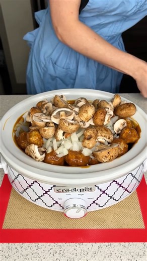 Classic crockpot idea! 🎬 This video was produced by Network Media and Shauna M | Kitchen Chaos