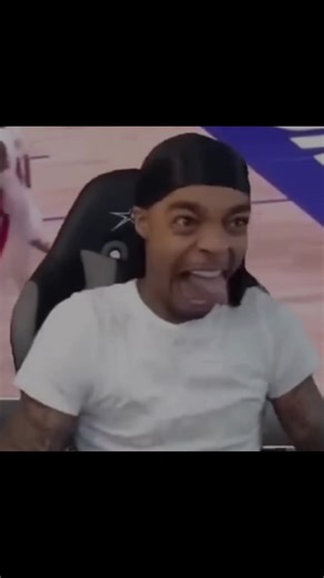 genuine live reaction of me getting tempest bp #arcraiders #arc #arcraidersgame #gaming #tempest