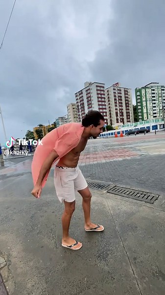 “Nada me derruba” o vento: 🌬️