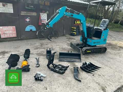 JPC MICRO DIGGER & ATTACHMENTS DEMO www.catlowdycarriages.com