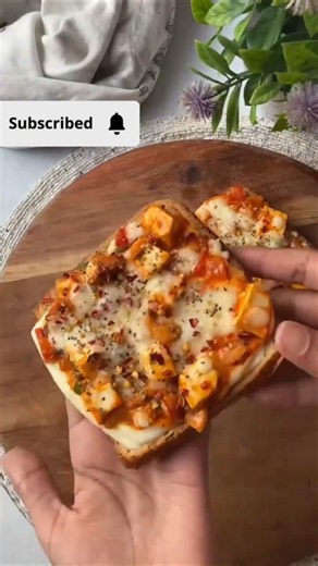 🍕 Bread Pizza Recipe | Easy Bread Pizza in 10 Minutes | Crispy & Cheesy Pizza Without Oven#EasySnack