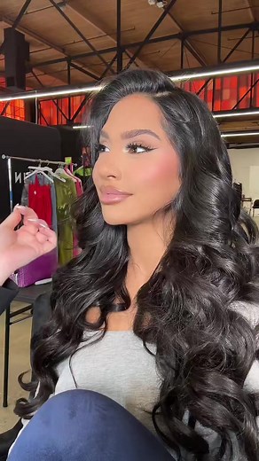 Lip Combo Tutorial with Anna Hart Makeup and Sin Nicole Galliene