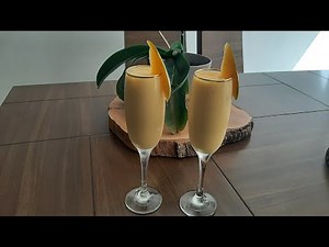 Sorbete o cóctel de mango con ron