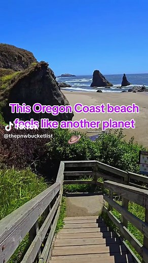 Discover the Magic of Bandon Beach in Oregon 🌊