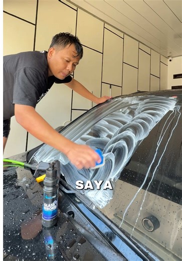 Cara Efektif Membersihkan Jamur Kaca Mobil Depan