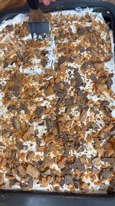 448K views · 3.7K reactions | Poke cake for the win! #pokecake #cake #easycake #easydessert #easy #easyrecipes #foodie #instafood #reels #reelsinstagram #reelsvideo | Cookerofdeliciousness | Facebook