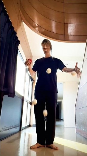 数年ぶりに5個バウンスジャグリングの技をやってみた