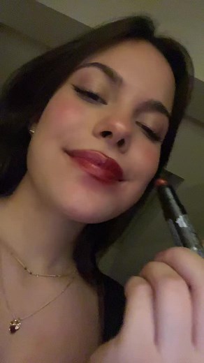 So many kisses 💋#fyp#viral#boyfriend#lipstick