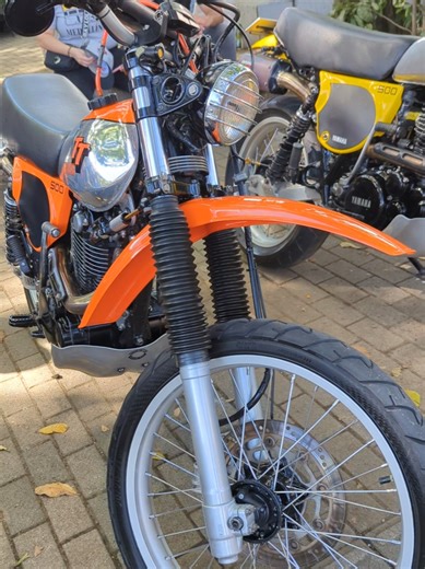 Yamaha TT500: La Máquina Inmortal del Enduro