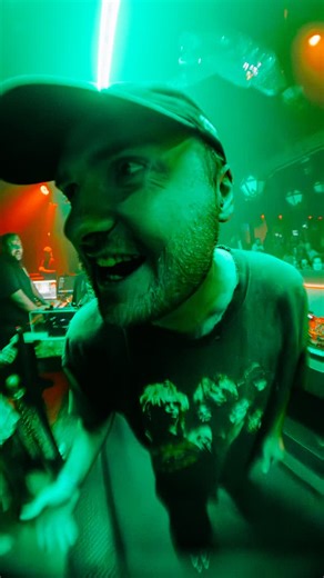 SCRIPT on Instagram: "FEEL GOOD INC REMIX OUT NOW ON MY SOUNDCLOUD 🎄🎅"