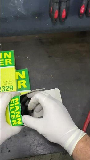 NISSAN MICRA K13 1.2 OIL CHANGE ÖLWECHSEL